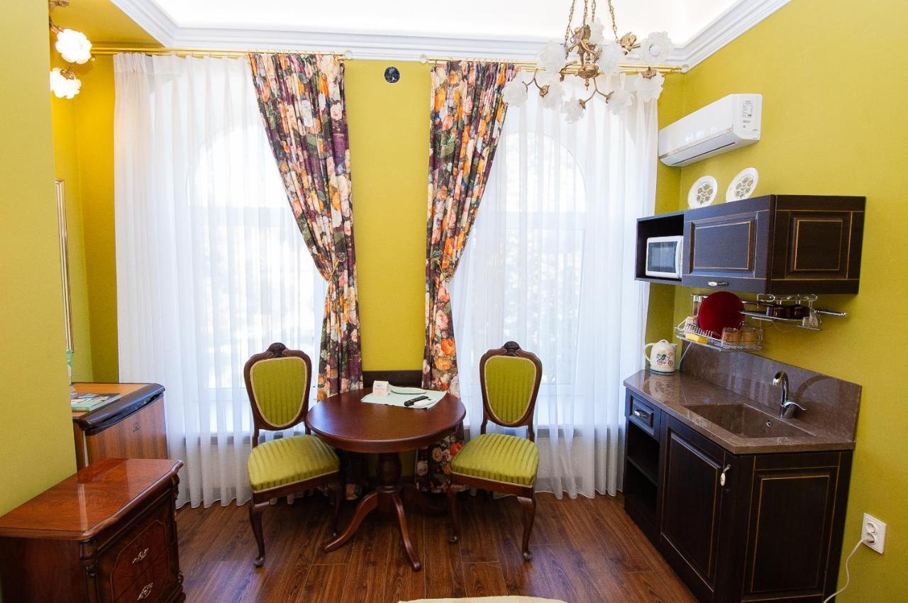 Art Suites Near Deribasovskaya โอเดสซา ภายนอก รูปภาพ